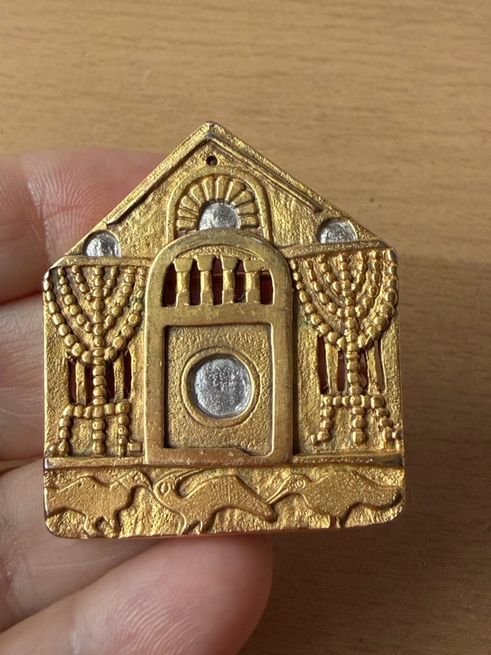 VINTGE MMA METROPOLITAN MUSEUM OF ART SYNAGOGUE JEWISH TEMPLE PENDANT BROOCH PIN - Picture 12 of 16